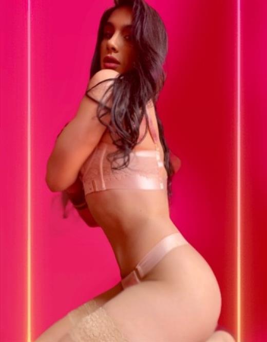 Escort modell Celiina, Essen - 10123